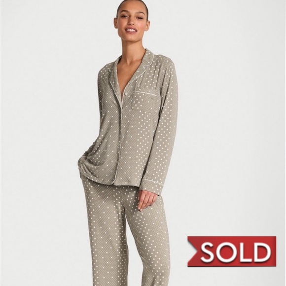 Victoria's Secret Other - Victoria's Secret Pajama Set Turtle Dove Dotted Stripe
